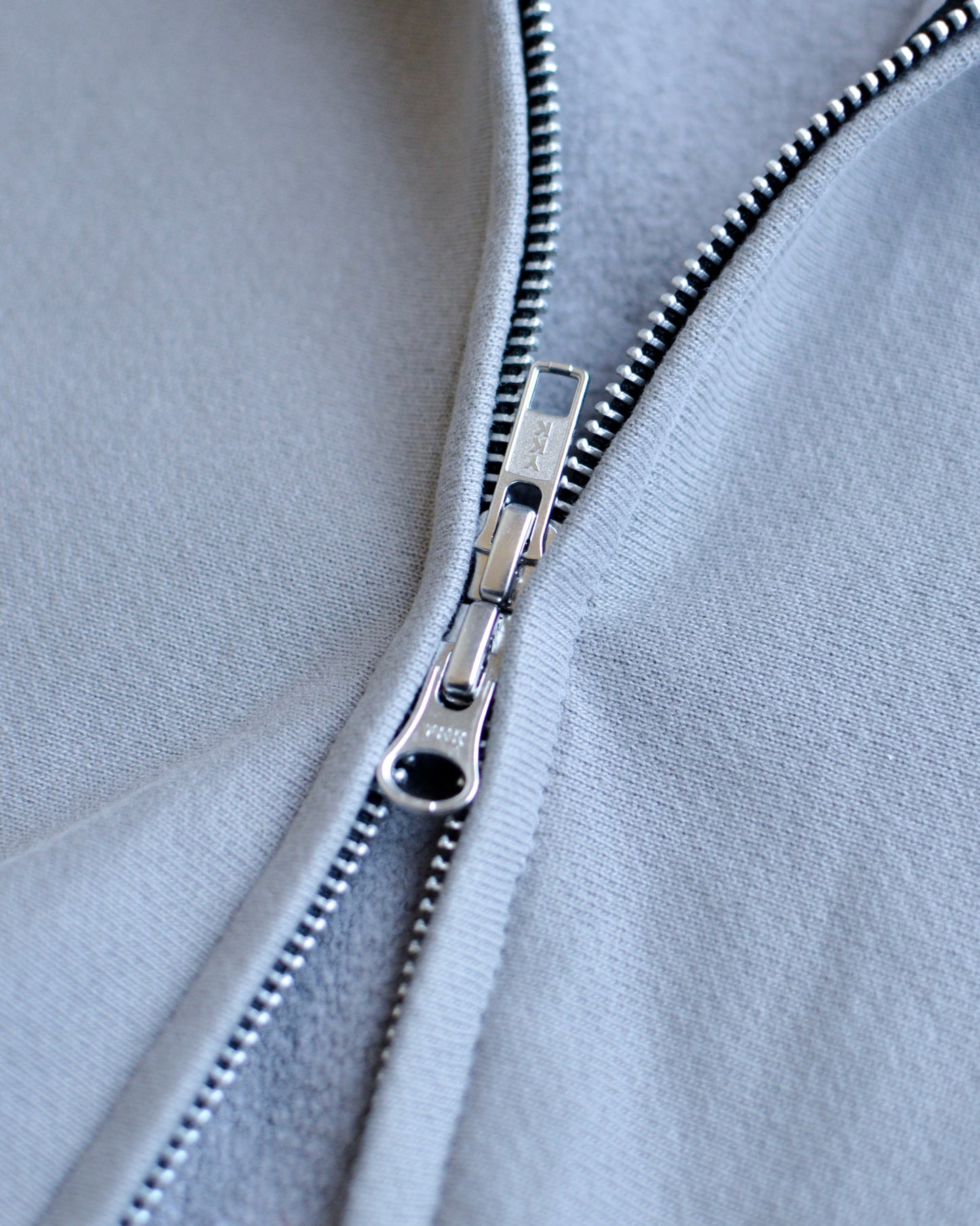 RE-033-01 / resized zip hoodie