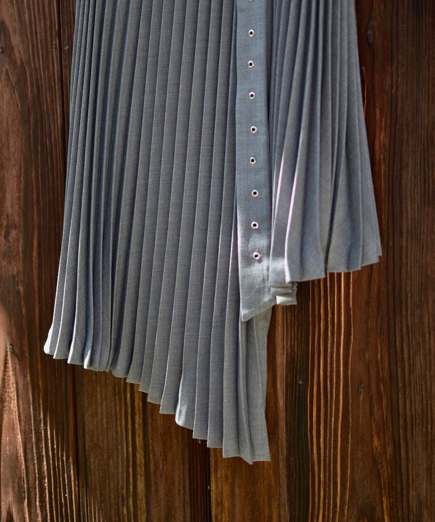 UE-003 / asymmetry pleats skirt